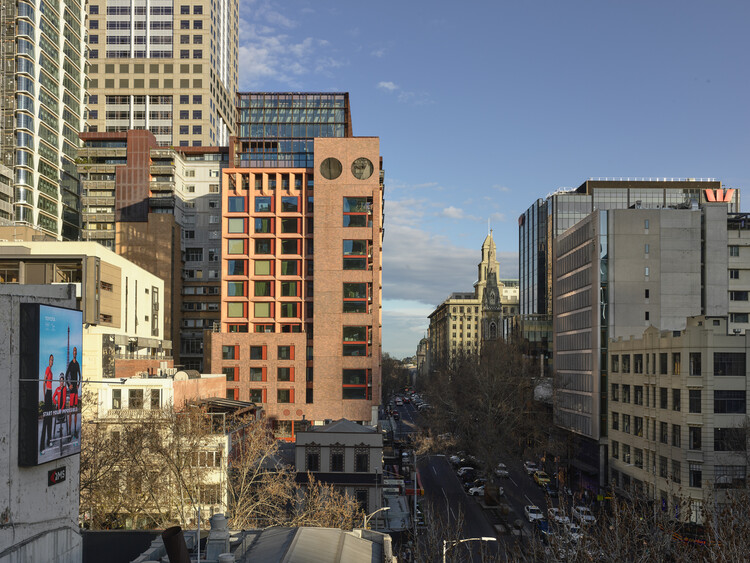 墨尔本广场酒店 / Kennedy Nolan Architects - 酒店
